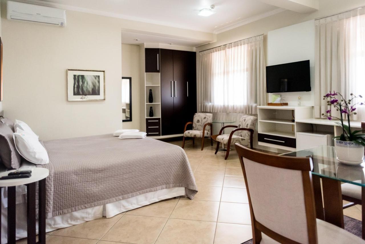 Holambra Garden Hotel Exterior foto A typical hotel room